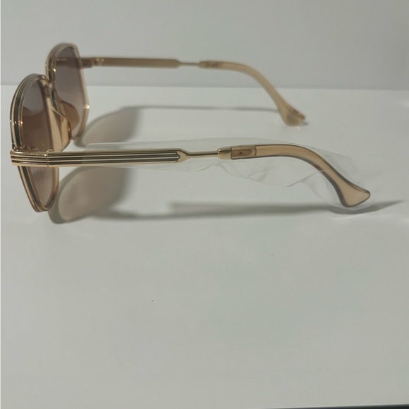Retro Brown Oversized Square Sunglasses - Picture 3 of 4